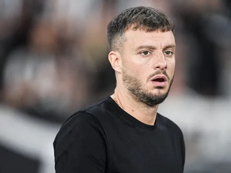 Anselmi critica postura da torcida após derrota no clássico