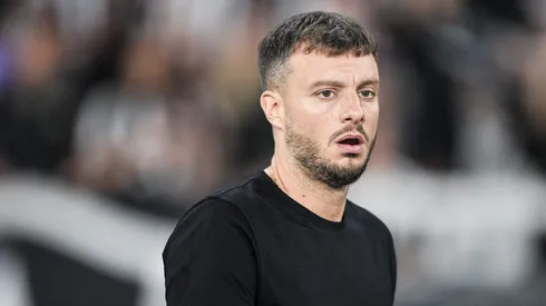 Martín Anselmi é o técnico do Botafogo. Foto: Thiago Ribeiro/AGIF