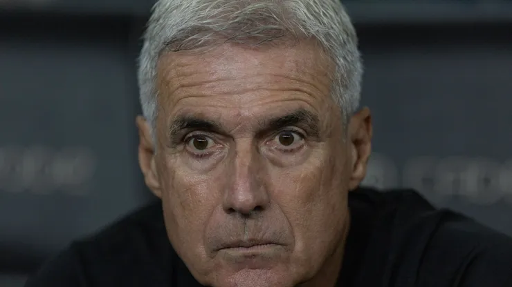 Luís Castro tem ausências importantes no Grêmio - Foto: Liamara Polli/AGIF