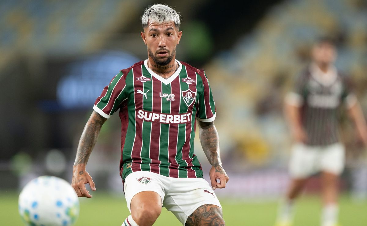 Lucho Acosta projeta parceria com Savarino no Fluminense: “Temos boa conexão quando jogamos juntos”