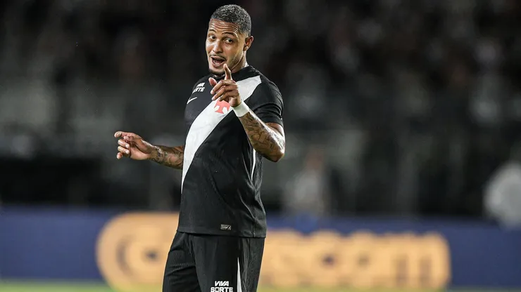 David ganha espaço no Vasco com Renato Gaúcho - Foto Thiago RibeiroAGIF