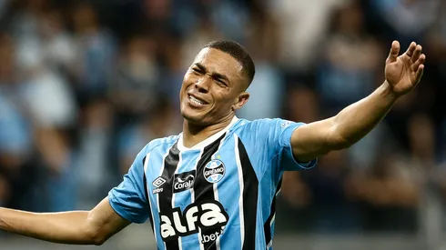 Carlos Vinícius possui média elevada de gols pelo Imortal Foto: Pedro H. Tesch/Getty Images