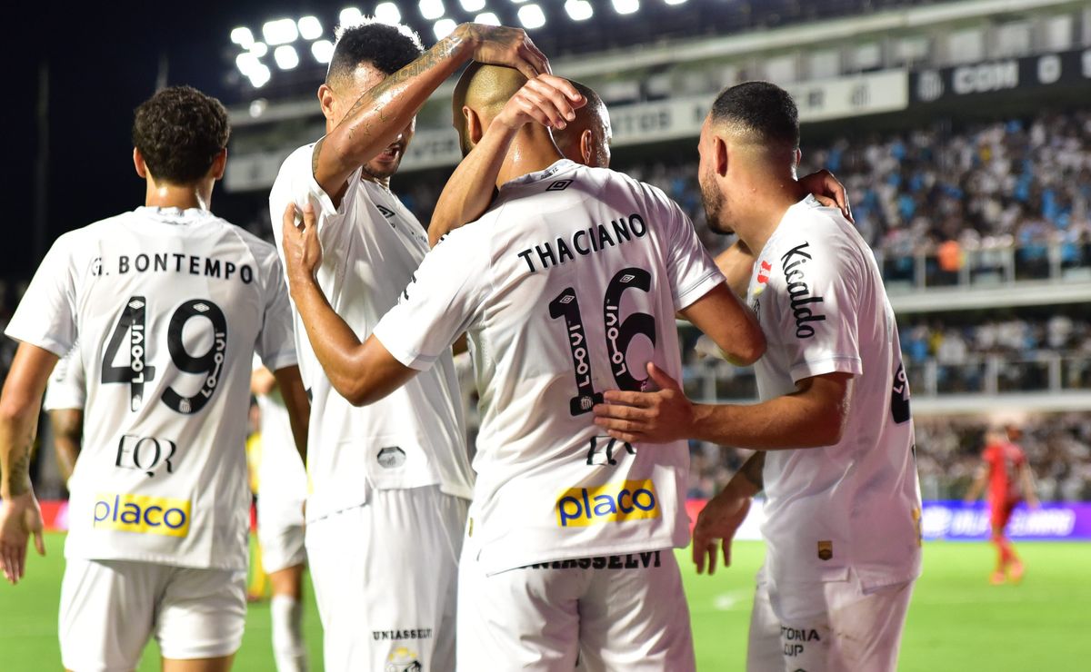 Santos defende invencibilidade de quase cinco meses na Vila Belmiro contra o Corinthians