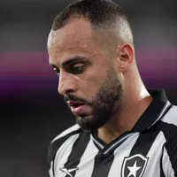 Arthur Cabral vira alvo do Corinthians e pode deixar o Botafogo