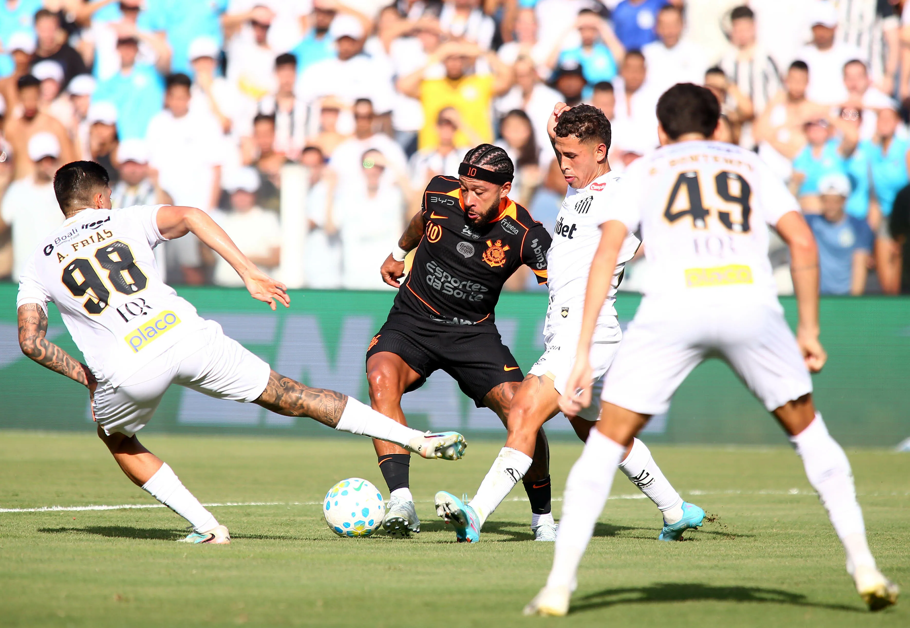 Santos x Corinthians. Foto: Mauricio De Souza/AGIF