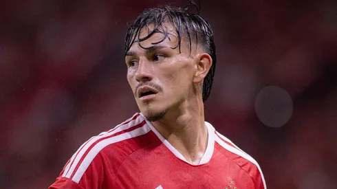 Bernabéi foi criticado pelos torcedores antes mesmo do apito inicial