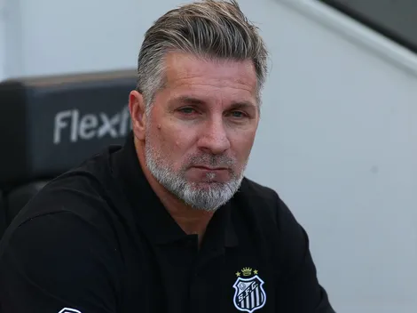 Auxiliar de Vojvoda ouve gritos de "Burro" após tirar Gabigol