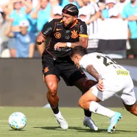 Santos e Corinthians empatam com gols de Memphis e Gabigol