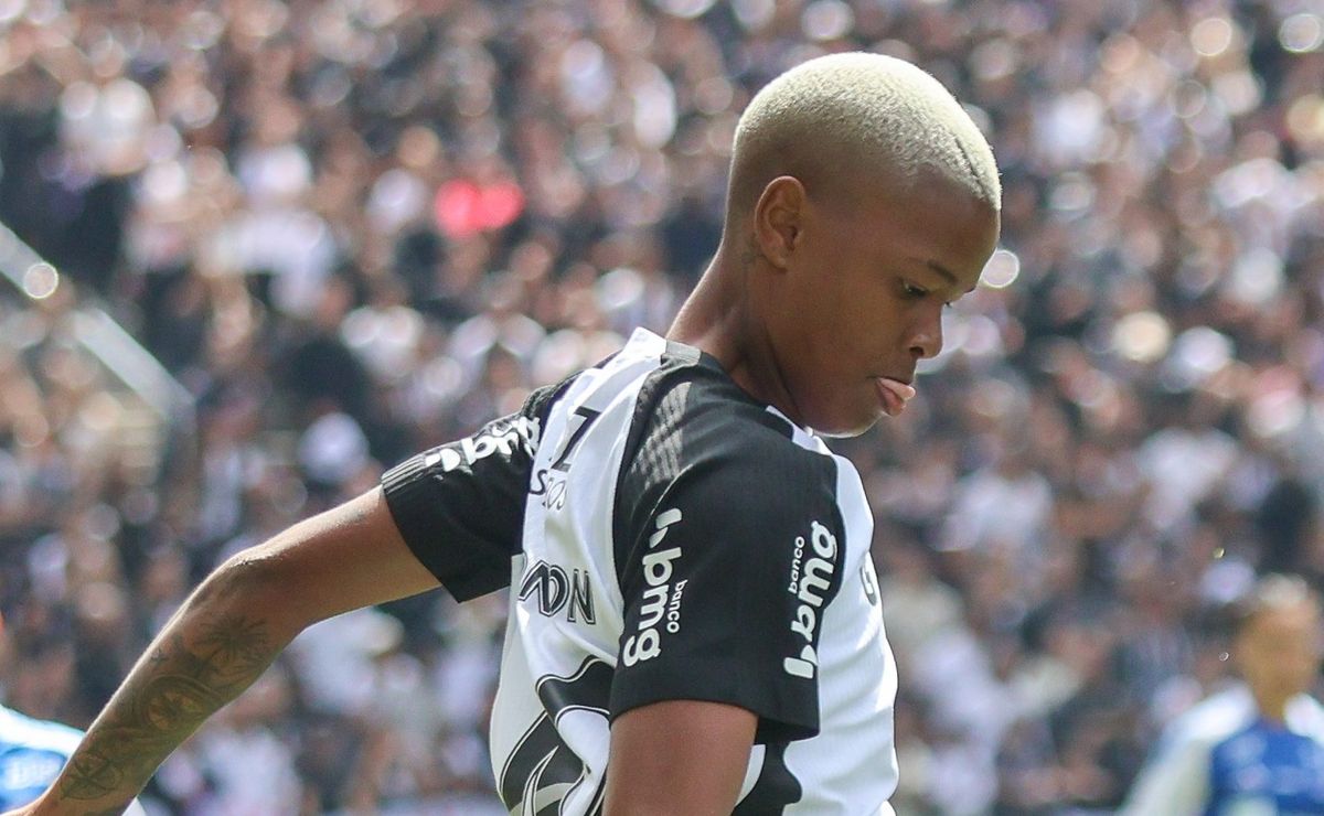 Gol de Jhonson encerra jejum de 111 dias e Emily Lima destaca trabalho de confiança no Corinthians