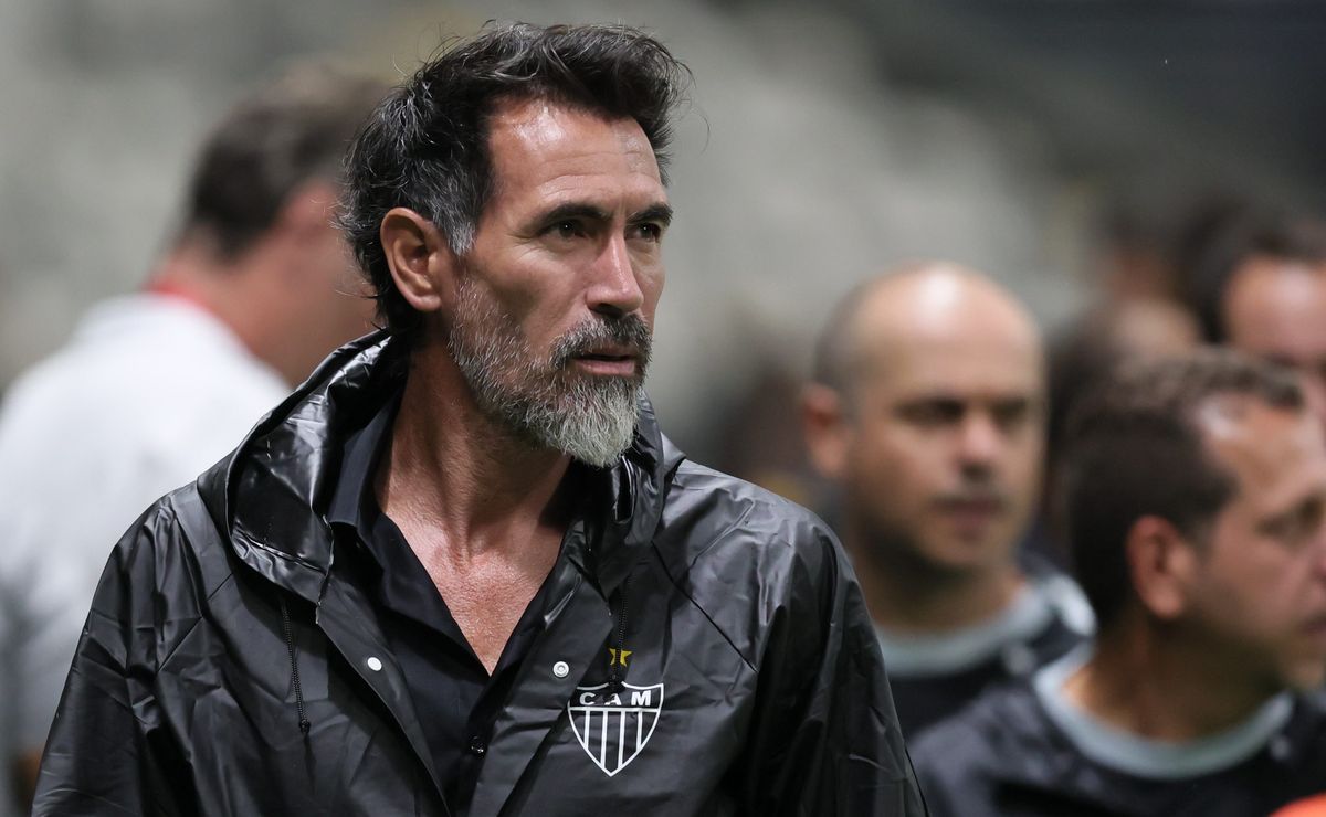 Eduardo Domínguez aponta descontrole mental em derrota do Atlético-MG: “Ficamos desesperados”