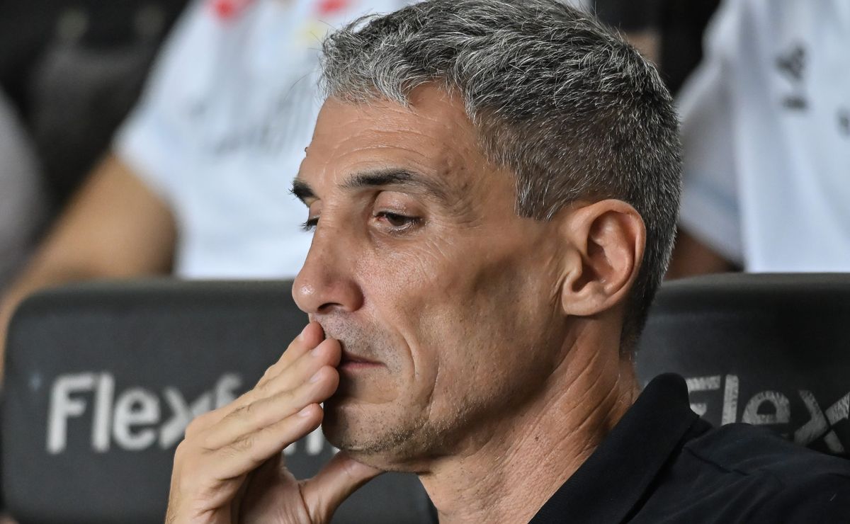 Desempenho do Santos não agrada e diretoria agenda reunião para definir futuro de Vojvoda