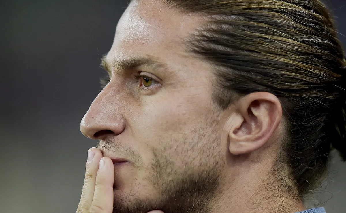 Filipe Luís aceita conversar com o Cruzeiro, mas prioriza a Europa Filipe Luís aceita conversar com o Cruzeiro, mas prioriza a Europa