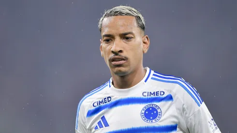 Matheus Pereira jogador do Cruzeiro durante partida contra o Flamengo no estadio Maracana pelo campeonato Brasileiro A 2026.