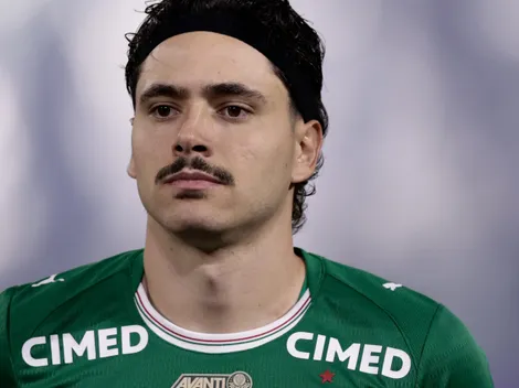 Maurício recebe festa no vestiário do Palmeiras após convocação inédita