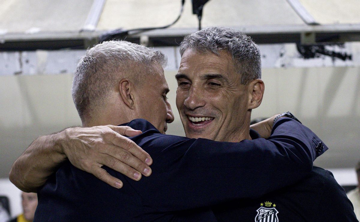 Vojvoda fica com um pé e meio fora do Santos e Cuca segue sendo o substituto escolhido em caso de demissão