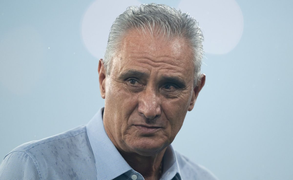 Tite voltando como novo treinador do Corinthians é reprovado pela torcida após demissão no Cruzeiro