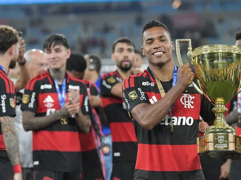 Flamengo planeja renovar com Alex Sandro após Copa do Mundo