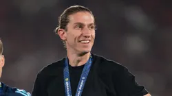 Filipe Luís vai ouvir proposta do Cruzeiro.