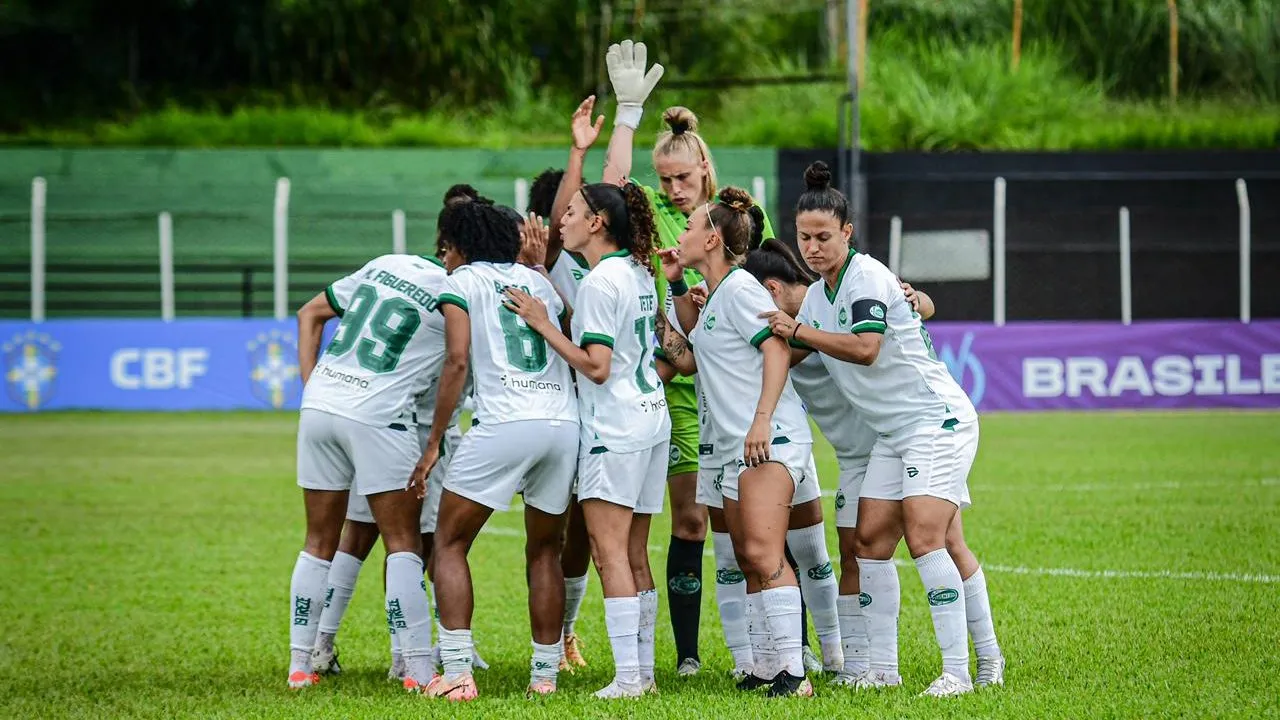 Elenco feminino do Juventude em campo pelo Brasileirão Feminino