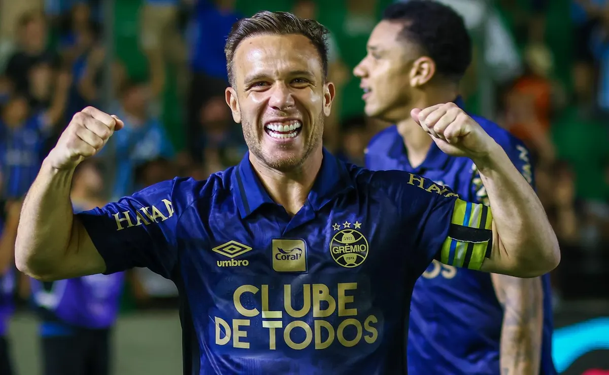 Grêmio trata permanência de Arthur como prioridade e vê cenário com otimismo