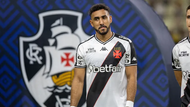 CE - FORTALEZA - 15/04/2025 - BRASILEIRO A 2025, CEARÁ X VASCO - payet jogador do Vasco durante partida contra o Ceará no estádio Arena Castelão pelo campeonato Brasileiro A 2025. Foto: Baggio Rodrigues/AGIF