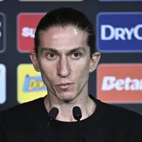 Filipe Luís não irá treinar o Cruzeiro no Brasil