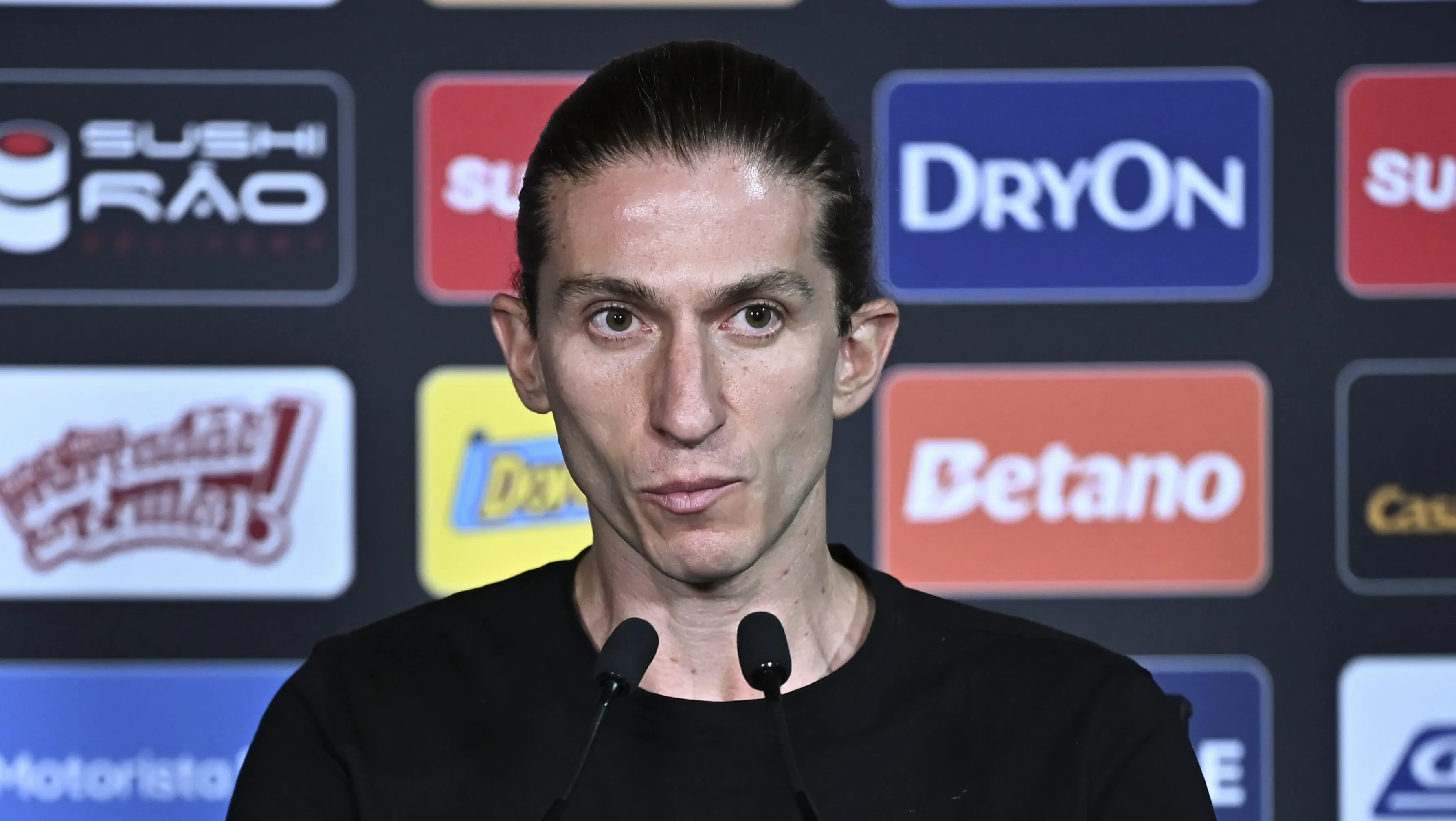 Filipe Luís novo destino. Foto: Ton Molina/Getty Images