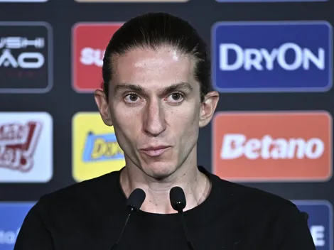 Filipe Luís não irá treinar o Cruzeiro no Brasil