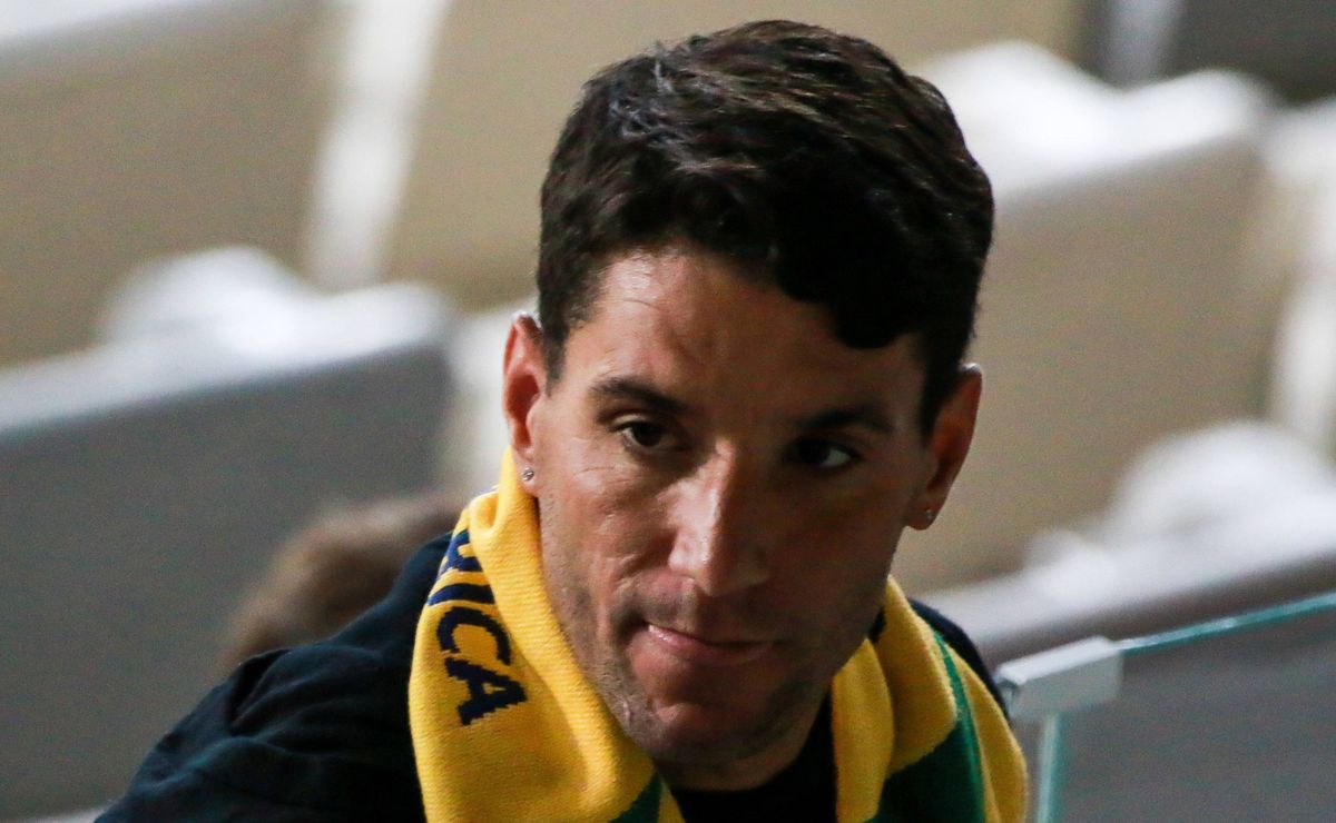 Ídolo do Fluminense, Thiago Neves inicia carreira como treinador e assume sub-20 do Bangu