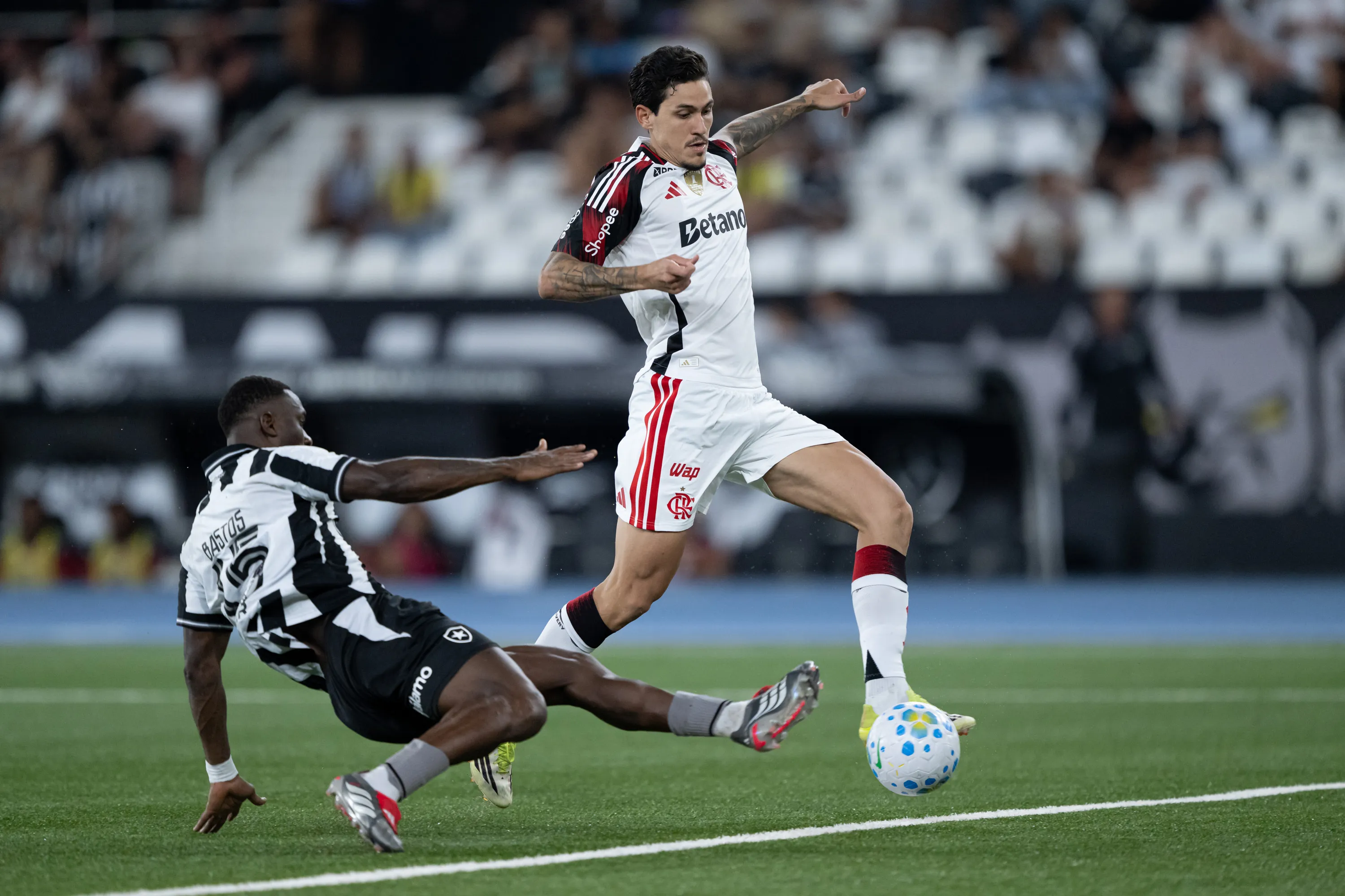 Botafogo perdeu para o Flamengo pelo Brasileirão. Foto: Jorge Rodrigues/AGIF