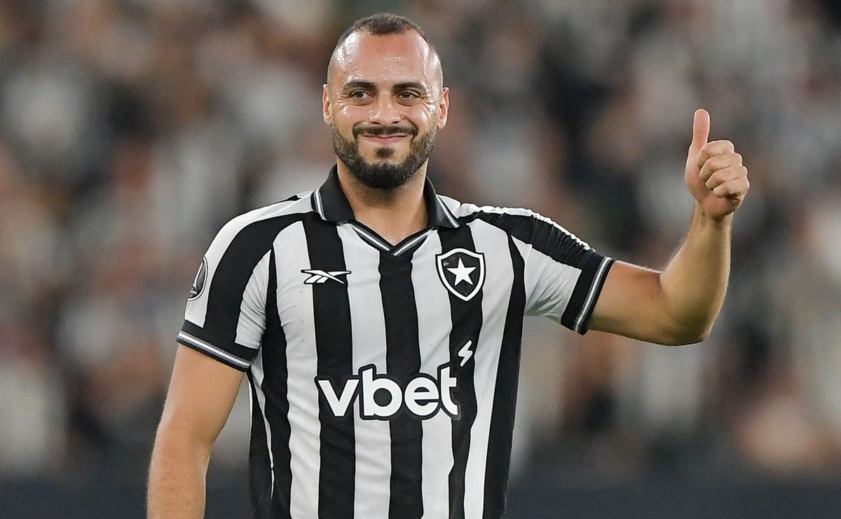 Corinthians deve desistir da contratação de Arthur Cabral após rejeição ao atacante do Botafogo