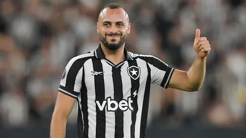 Arthur Cabral teve o nome especulado no Corinthians