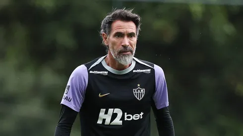 Eduardo Domínguez em treino na Cidade do Galo - Foto: Daniela Veiga / Atlético