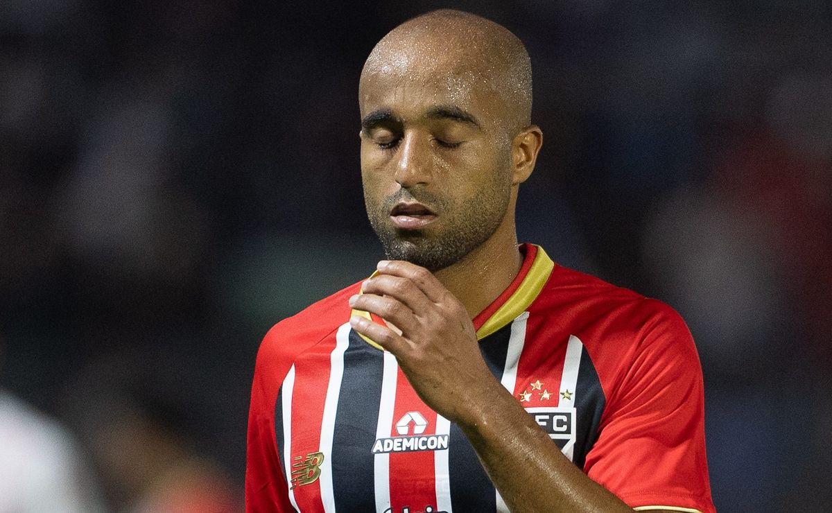 Roger Machado rasga elogios a Lucas Moura após vitória do São Paulo: “Uma liderança muito grande”