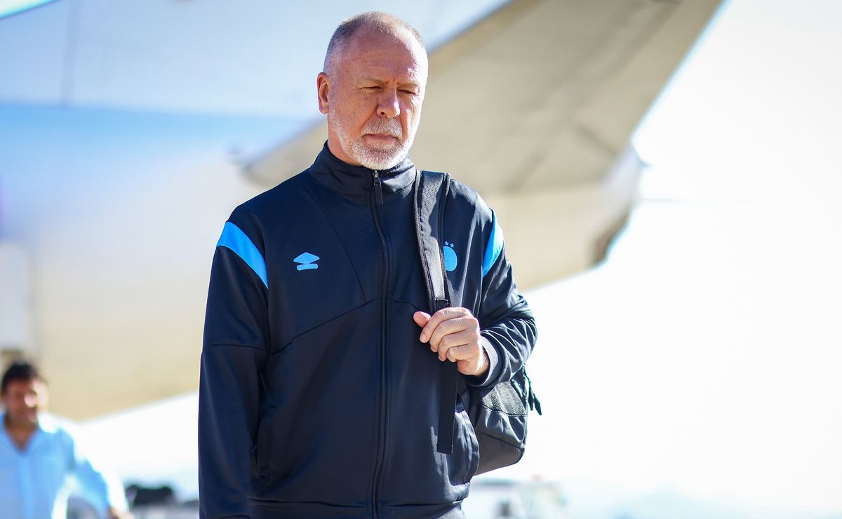 Mano Menezes inclui Noriega, do Grêmio, em sua primeira convocação para a seleção do Peru