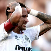 Tiago Leifert rechaça situação do Santos e indica convocação de Neymar