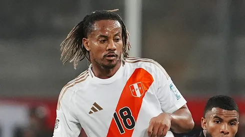 André Carrillo atuando pela seleção peruana. (Photo by Raul Sifuentes/Getty Images)