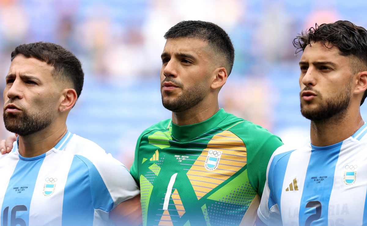 Di Cesare volta a mesa do Santos e contratação de defensor argentino ganha força no Peixe no meio do ano