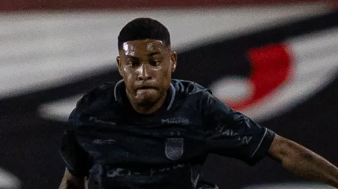 Caio Roque atuando como jogador do Volta Redonda. Foto: Isabela Azine/AGIF