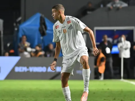 Apesar da lesão de Lira, Santos não busca outro lateral