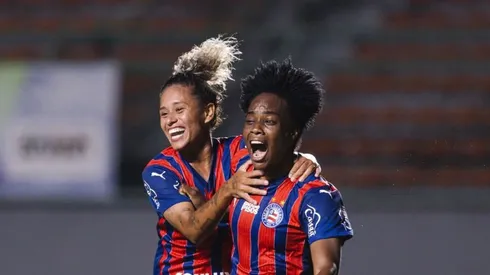 Mulheres de aço comemoram primeiro triunfo na competição. Foto: Letícia Martins/EC Bahia