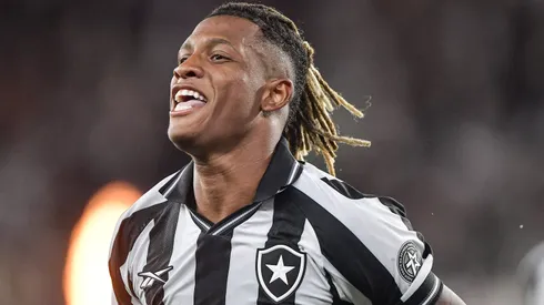 Danilo vibra com convocação para amistosos da Seleção Brasileira