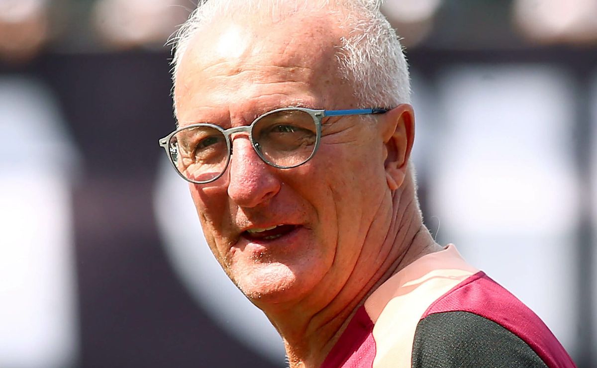 Dorival Júnior dá aval e Corinthians não desiste de contratar novo centroavante no mercado da bola