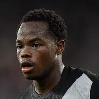 Vasco fica tranquilo com clubes interessados em Andrés Gómez e não teme sua saída