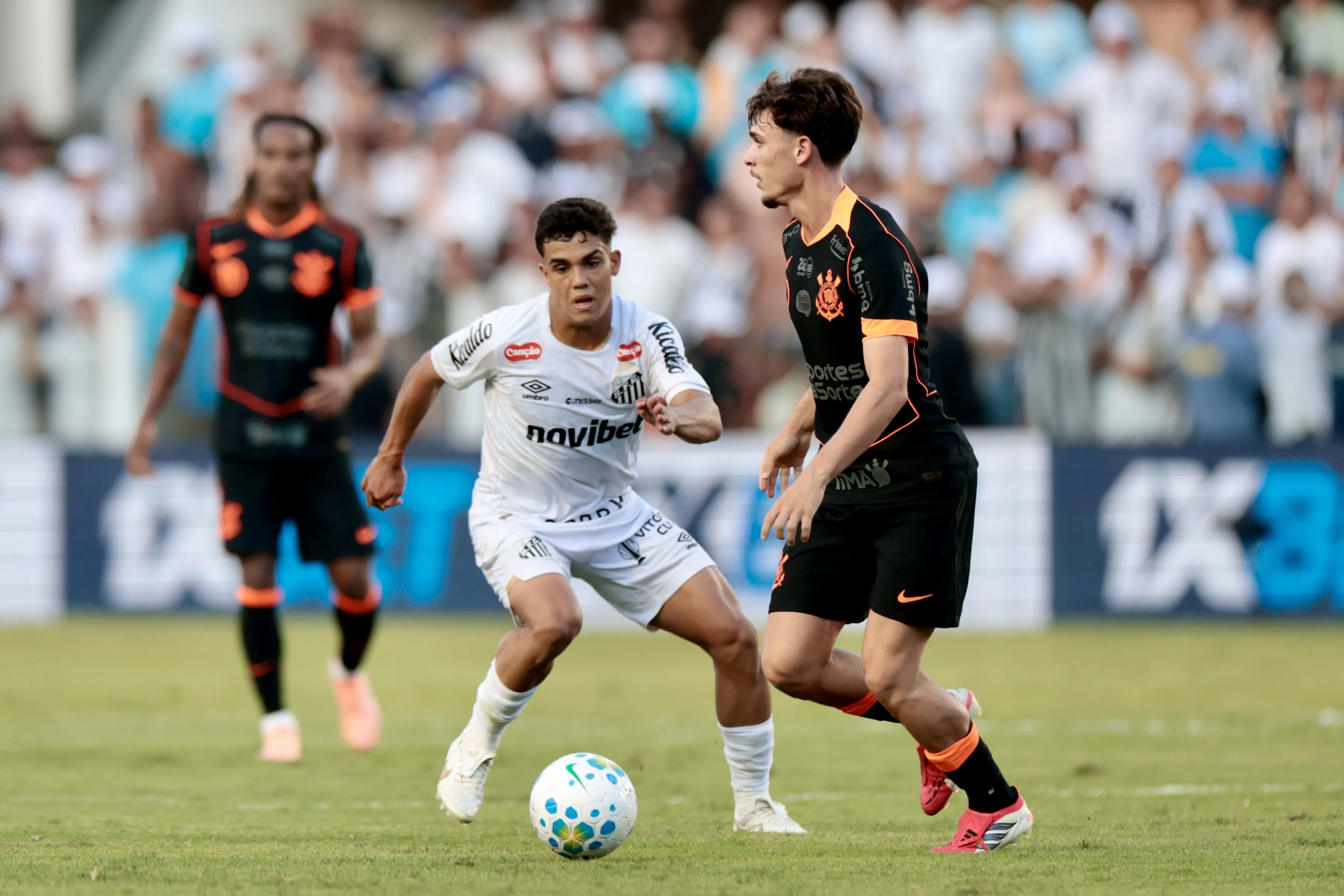 Corinthians ficou no empate com o Santos, pela última rodada do Brasileirão. Foto: Marcello Zambrana/AGIF