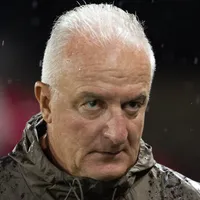 Dorival Júnior precisa voltar a vencer para seguir no Corinthians