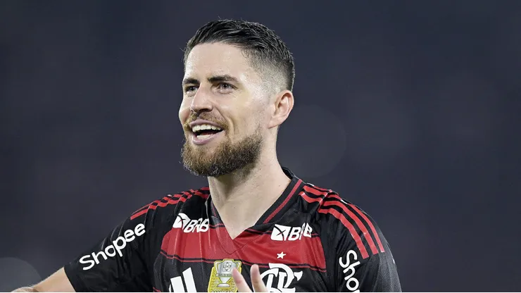 - Jorginho jogador do Flamengo comemora seu gol durante partida contra o Bragantino