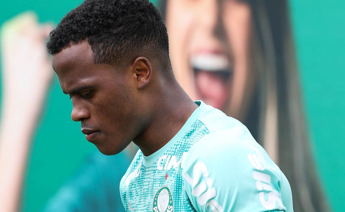 Arias preocupa o Palmeiras com problema físico que pode se complicar na temporada de 2026