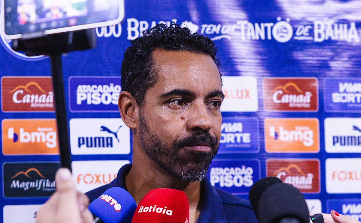 Felipe Freitas, técnico do Bahia, critica horário do clássico Ba-Vi no Brasileirão Feminino