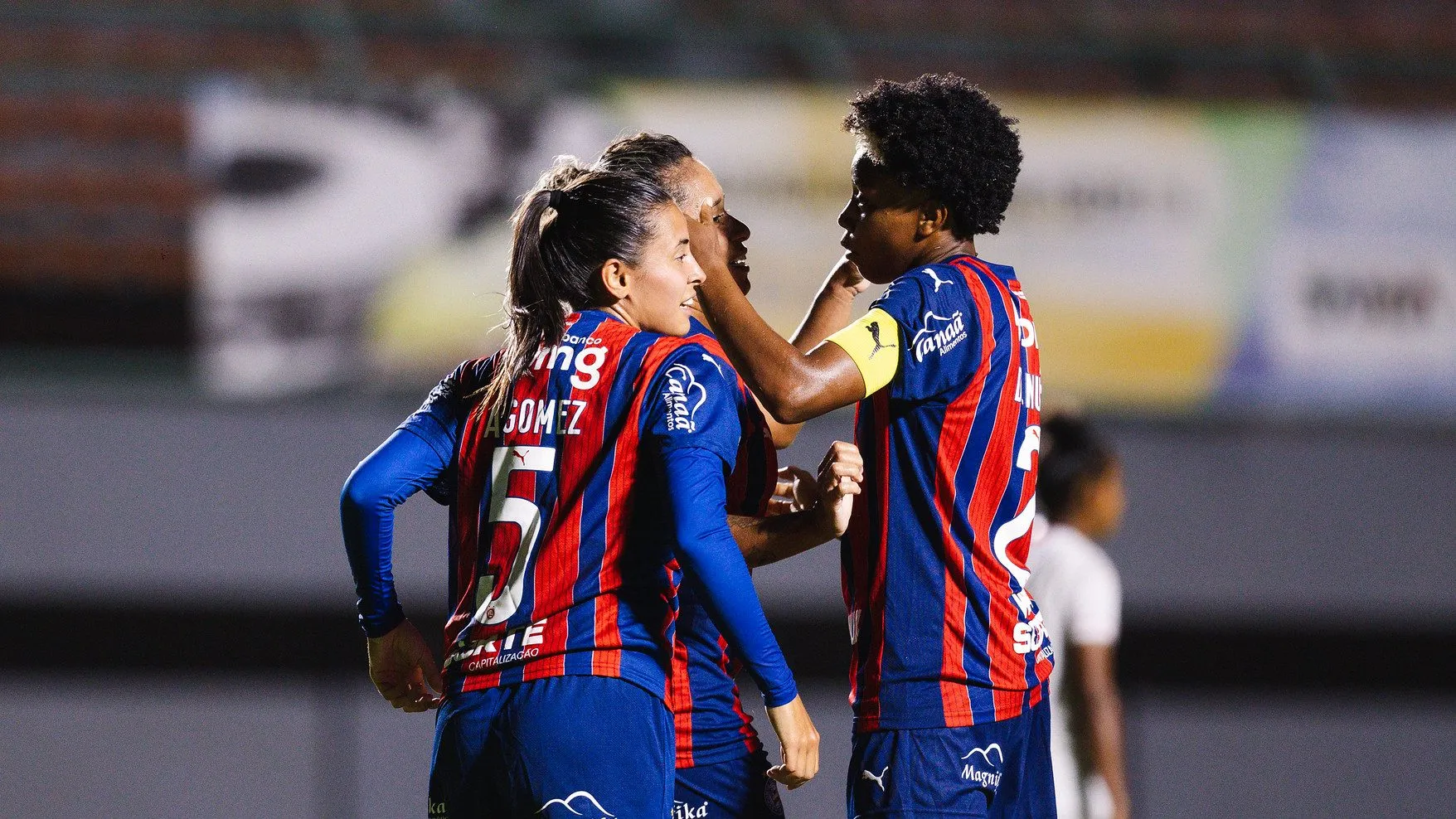 Jogadoras do Bahia em campo